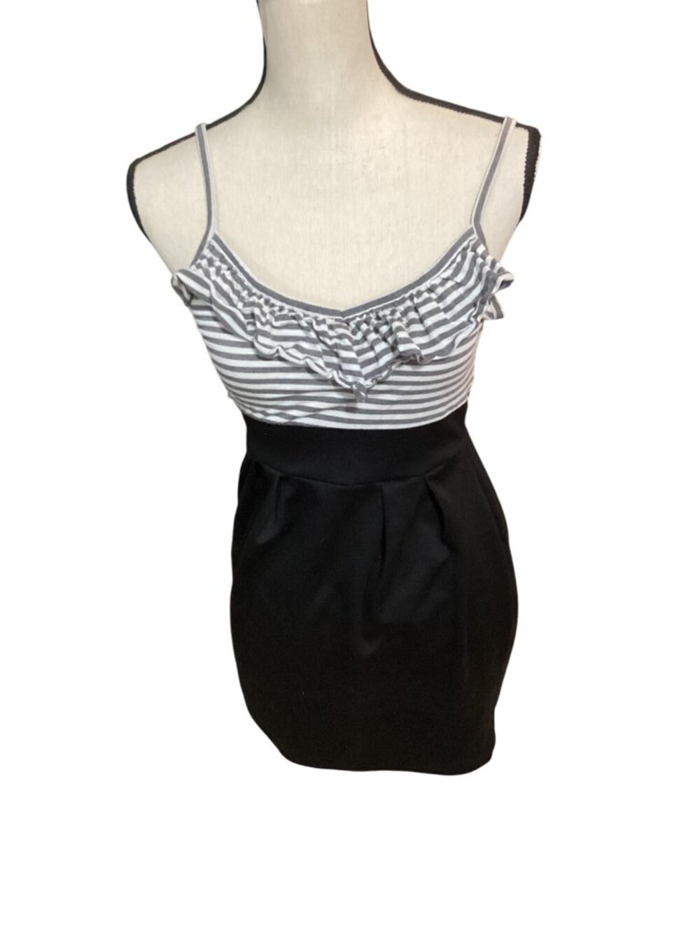 Vintage Rue21 Striped Ruffle Top Black & White Mini Dress * Medium *VGC